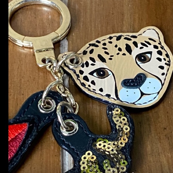 Kate Spade Run Wild Meow Novelty Gold and Red Key Holder/bag charm - Picture 5 of 7